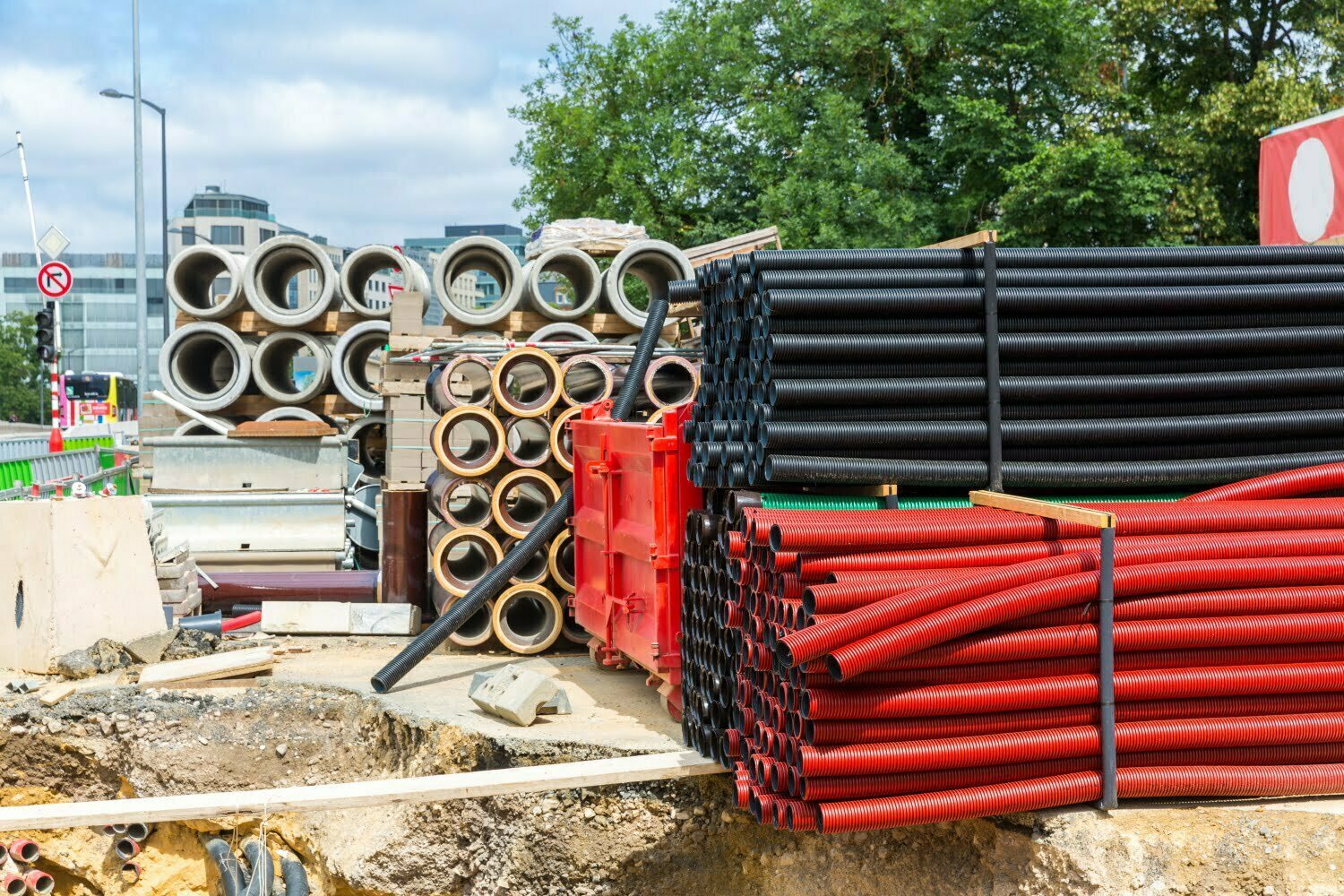 BSPOKE Softare - Construction site repesenting custom software for the construction industry.